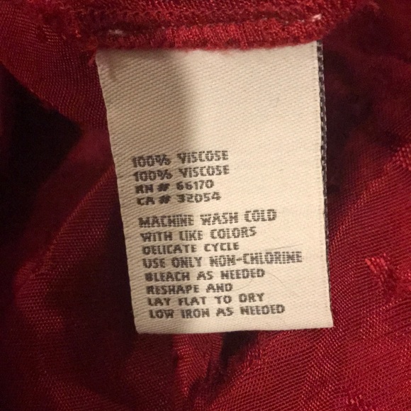 Red ruffle romper - Picture 6 of 9